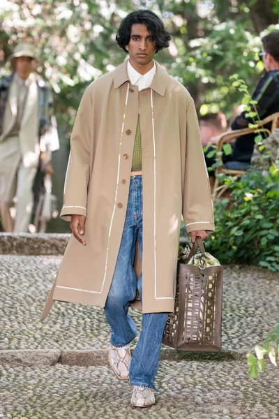 Look 19